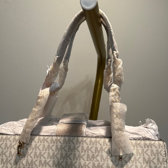 Michael Kors Ellis Cream Tote with Signature Monogram NWT - Picture 3 of 17